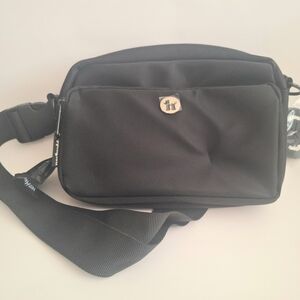3-in-1 Crossbody Dog Walking Bag & Treat Pouch Puppington NEW